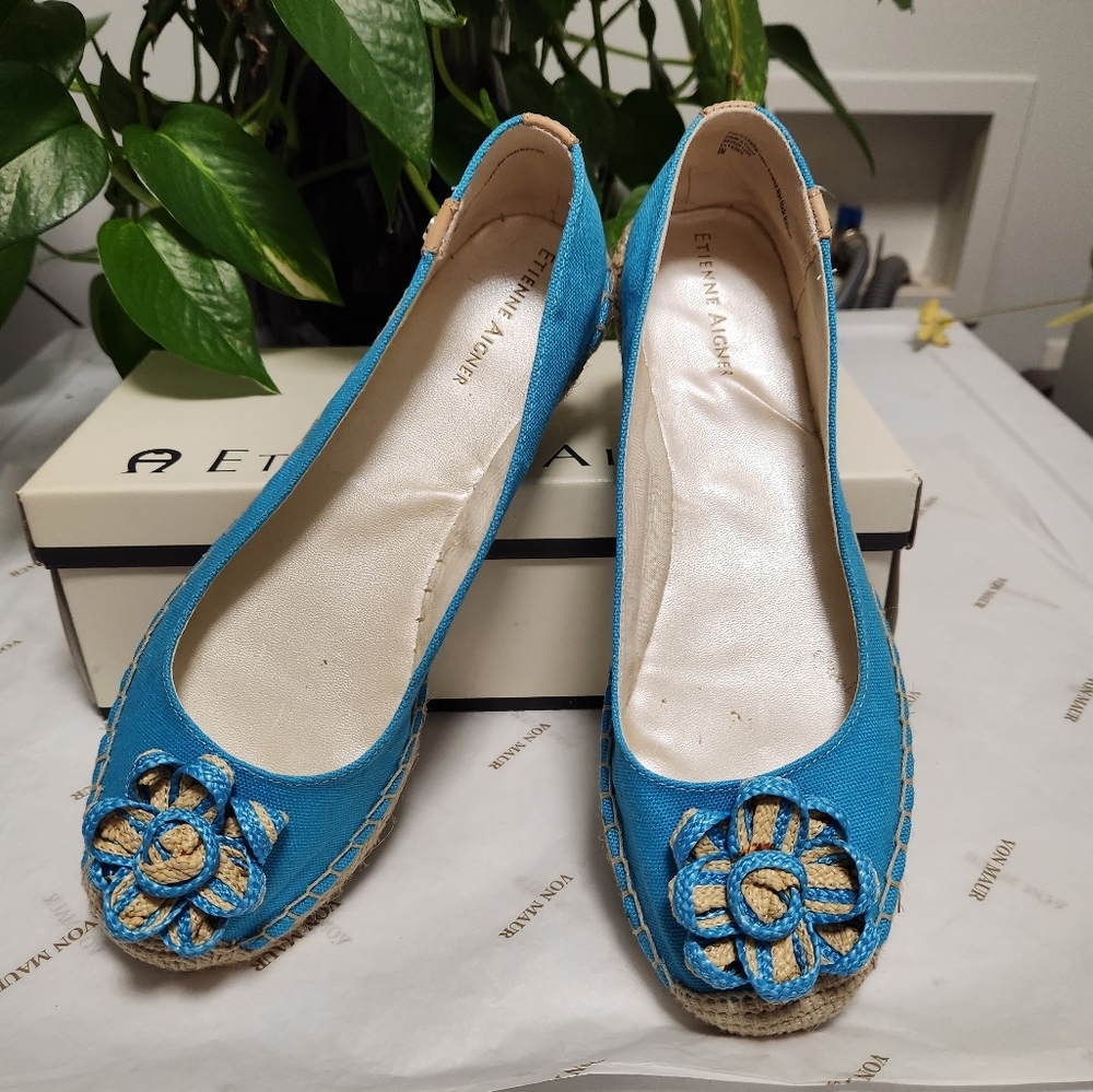 Gently worn womens flats